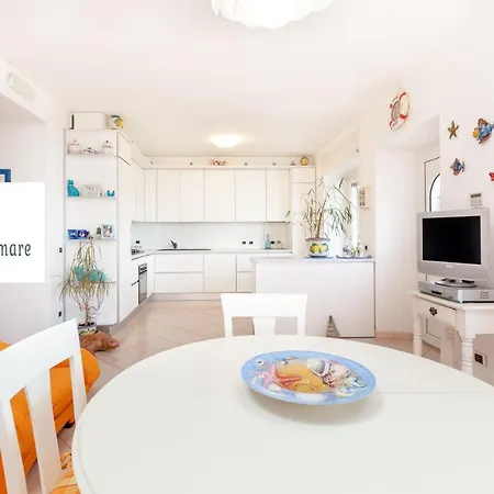 La Terrazza Sul Mare - -